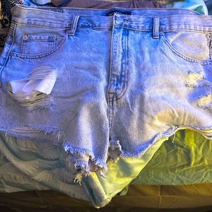 ✨Women’s Aeropostale Jean Shorts✨